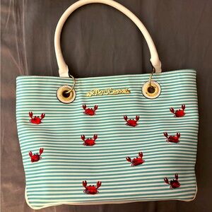 COPY - Betsy Johnson Crab purse 🦀